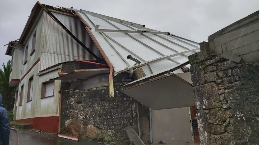 La Borrasca Karim Deja Su Huella En Galicia Con Inundaciones Y Vientos De Mas De 150 Kilometros Por Hora