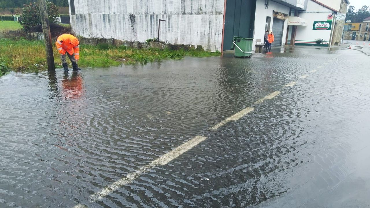 La Borrasca Karim Deja Su Huella En Galicia Con Inundaciones Y Vientos De Mas De 150 Kilometros Por Hora