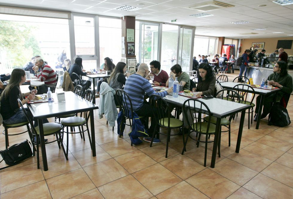 La USC negoció a la baja cánones de comedores para evitar cierres La USC negoció a la baja cánones de comedores para evitar cierres