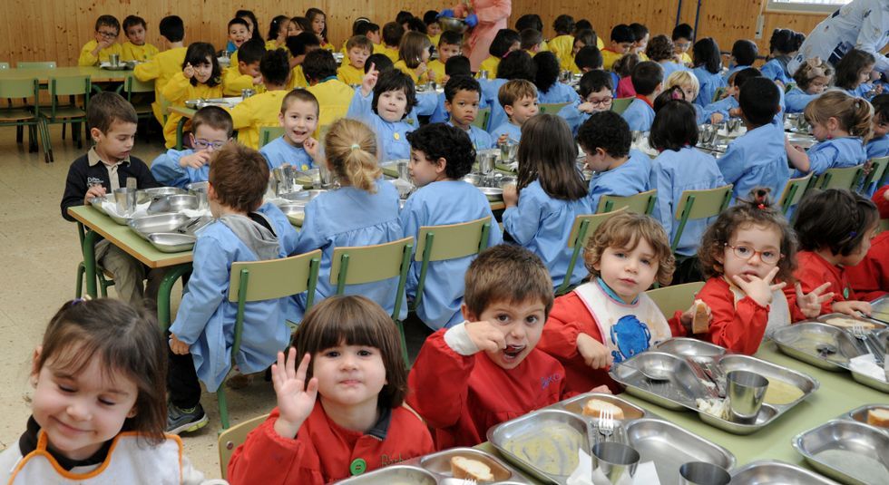 Los comedores escolares dan vida a distintos negocios mariñanos Los comedores escolares dan vida a distintos negocios mariñanos