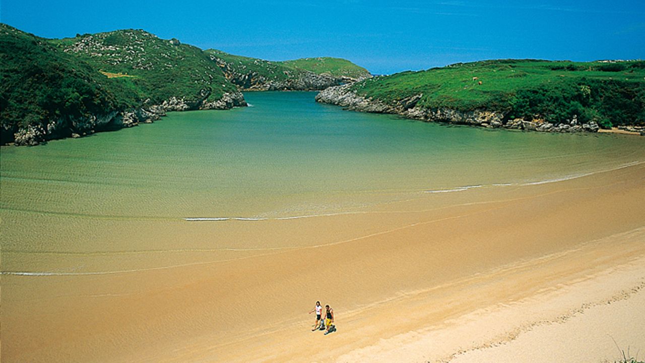 Resultado de imagen de playa de poo