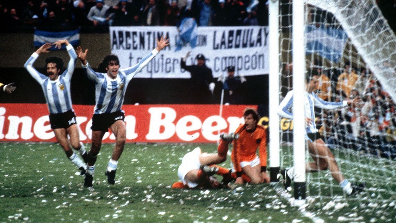 Resultado de imagen para gol de kempes a holanda