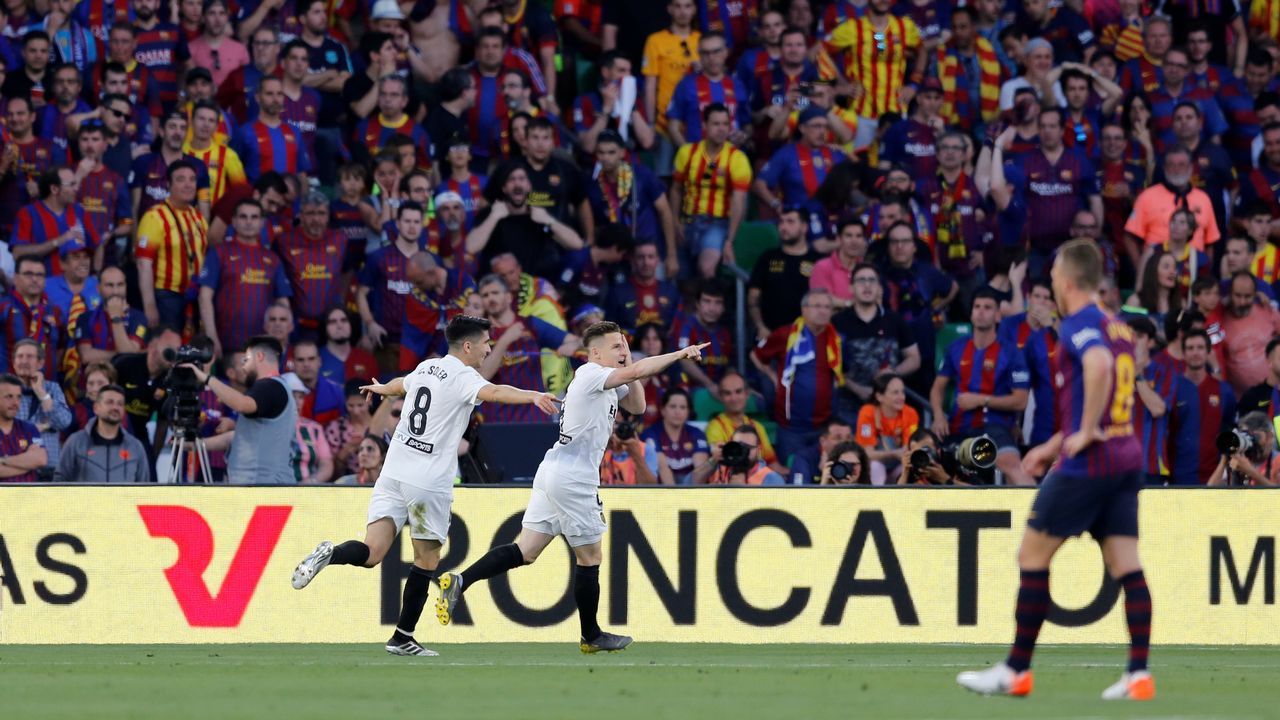 Resultado de imagen de âEL VALENCIA GANA LA COPA DEL REY Y HUNDE A VALVERDE.â