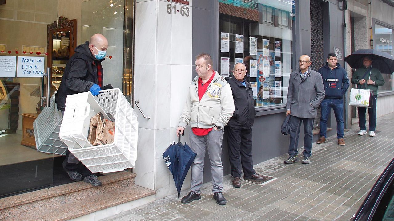 Pocos trabajadores en el Concello de Ferrol. Solo se atienden casos urgentes