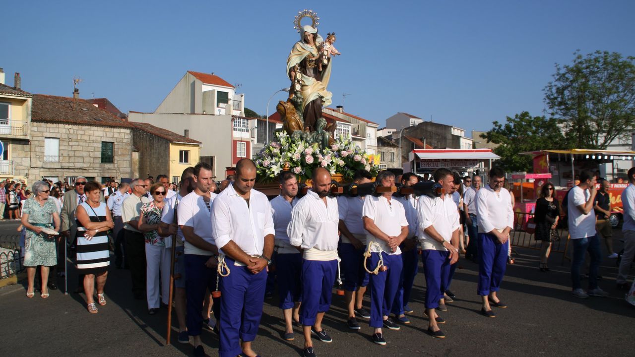 PROCESION MARITIMA DE LA VIRGEN DEL CARMEN DE RIANXO