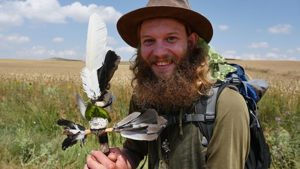 Segundo peregrino descalzo haciendo el Camino. Tamino Henrrich es de Aarau (Suiza) y nos lo cruzamos en Castrojeriz, Burgos