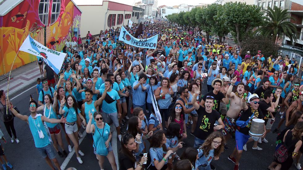 Desfile de peñas da Festa da Dorna 2016