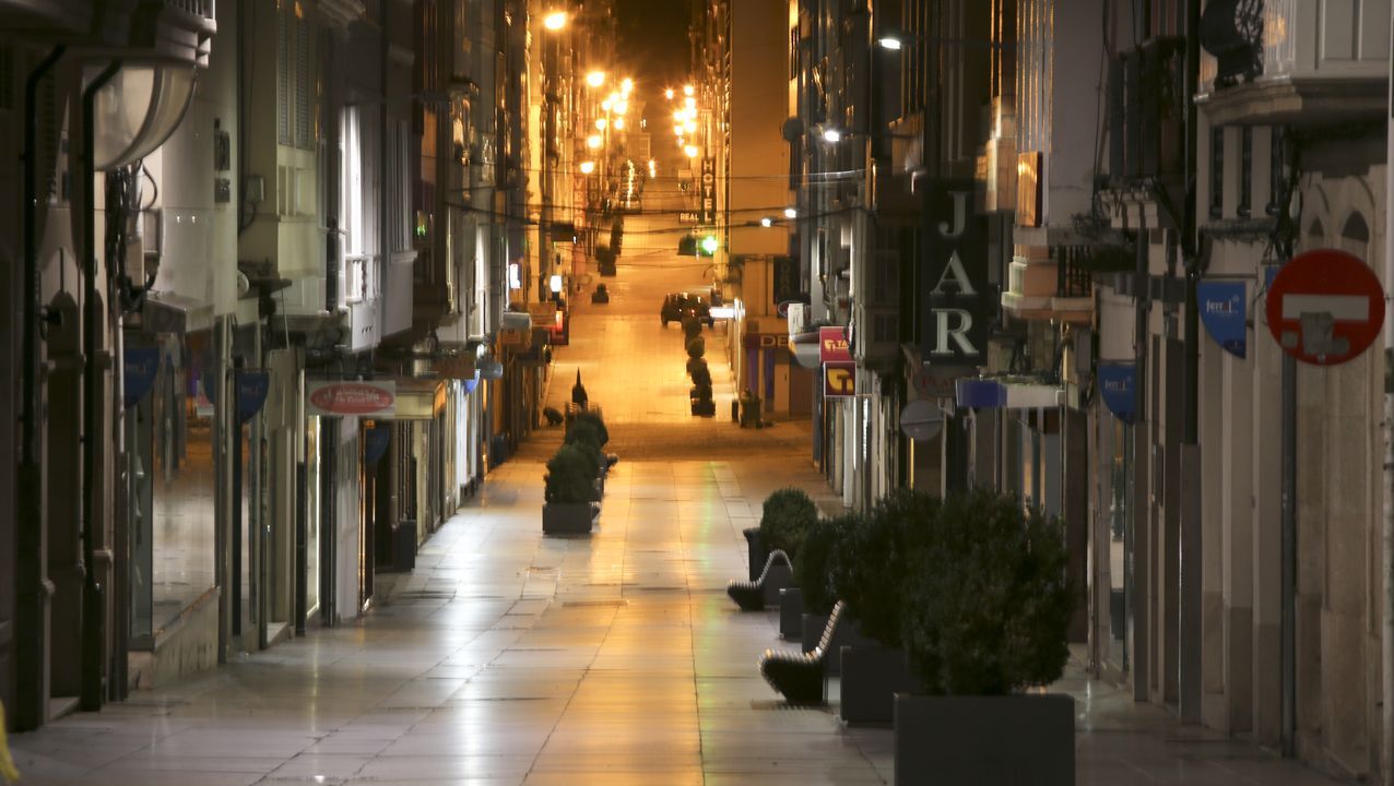 Calles vacías en Ferrol.