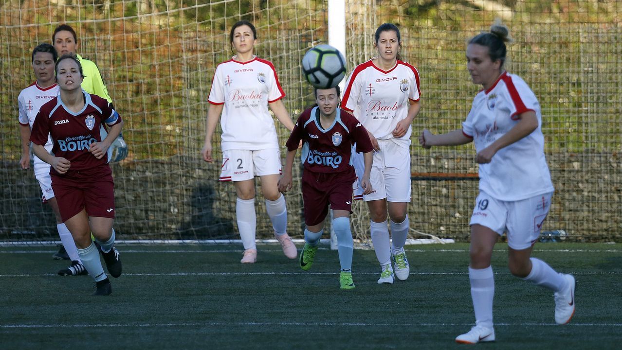 Primera torneo Vila de Noia de Fútbol femenino. Partido entre Noia y EFM Boiro