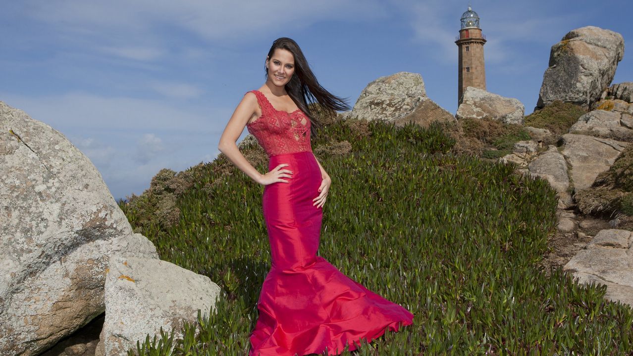 Desde Cai�n a Baldaio: primera etapa del Cami�o Sen L�mites: �b�scate!.Una de las creaciones de Ana Cabranes que pasaron por Camari�as