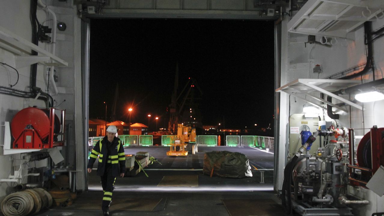 Las pruebas del «Furor» comenzaron a primera hora de esta mañana; en el barco viajan 87 personas