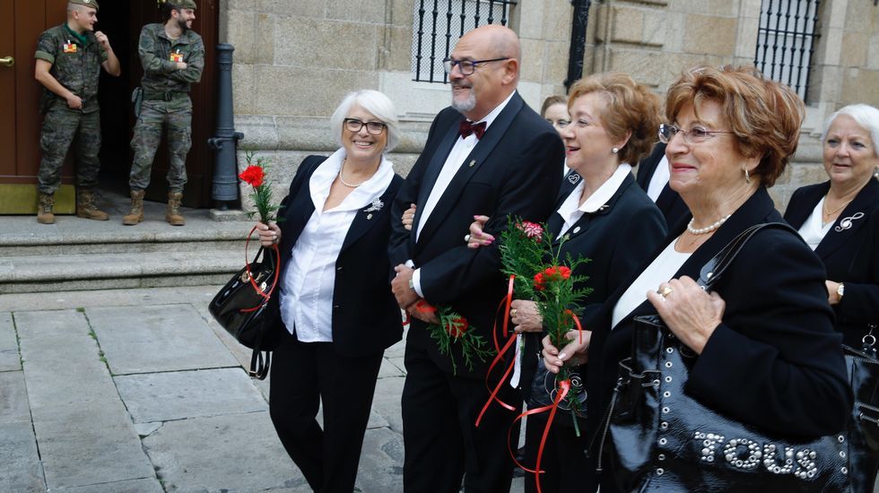 Comitiva del Rosario hacia Dominicos para la ofrenda floral