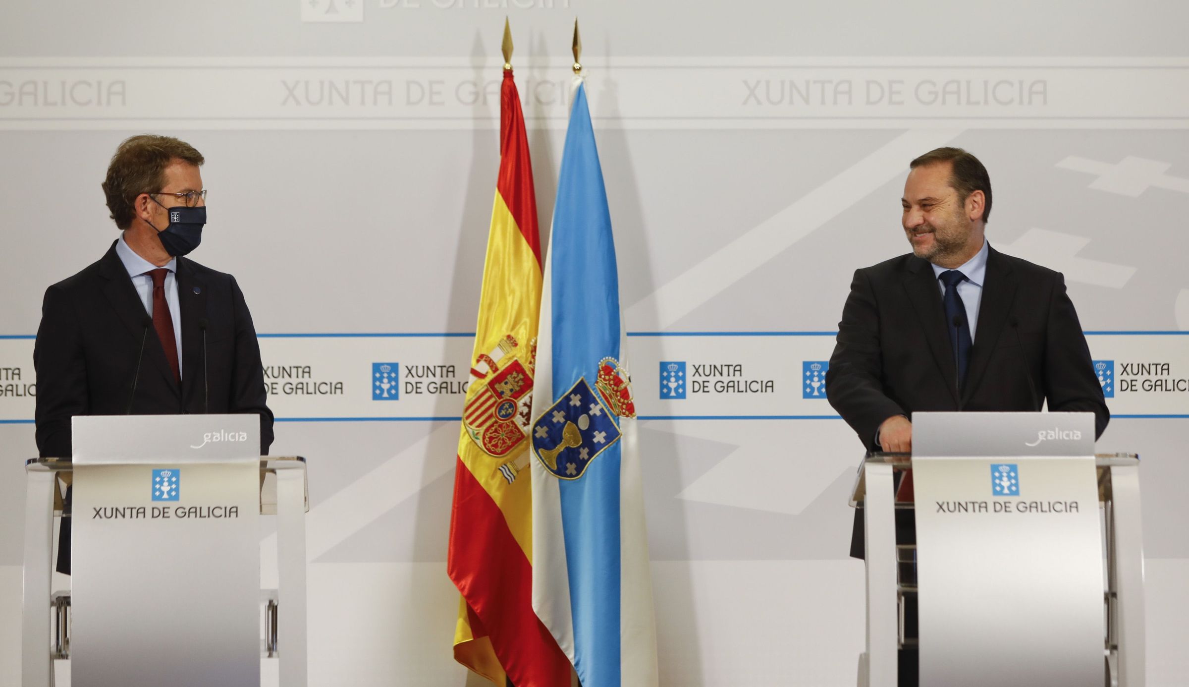 Rueda de prensa conjunta y posterior a la reunin para tratar temas de infraestructuras entre el ministro Jos Luis balos y el presidente de la Xunta de Galicia Alberto Nez  Feijo. 09/04/2021