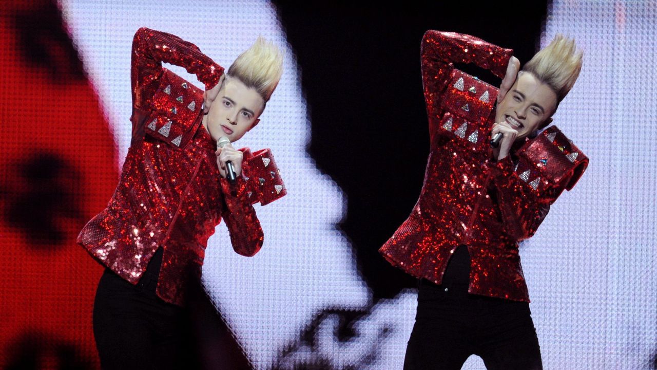 Los gemelos Jedward acudieron en el 2011 a Alemania representando a Irlanda con estas tremendas hombreras