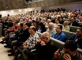 A la junta celebrada en el Ágora asistieron más de 400 accionistas y estuvo representado el 33 % del capital.