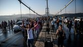 Hace ahora un año, la población tomó el puente sobre el Bósforo para frenar el golpe