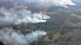 Imagen de un incendio forestal en Piñor (Ourense) en el que se aprecian claramente cinco focos simultáneos