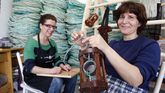 Las redeiras acompañan la promoción de los vinos gallegos