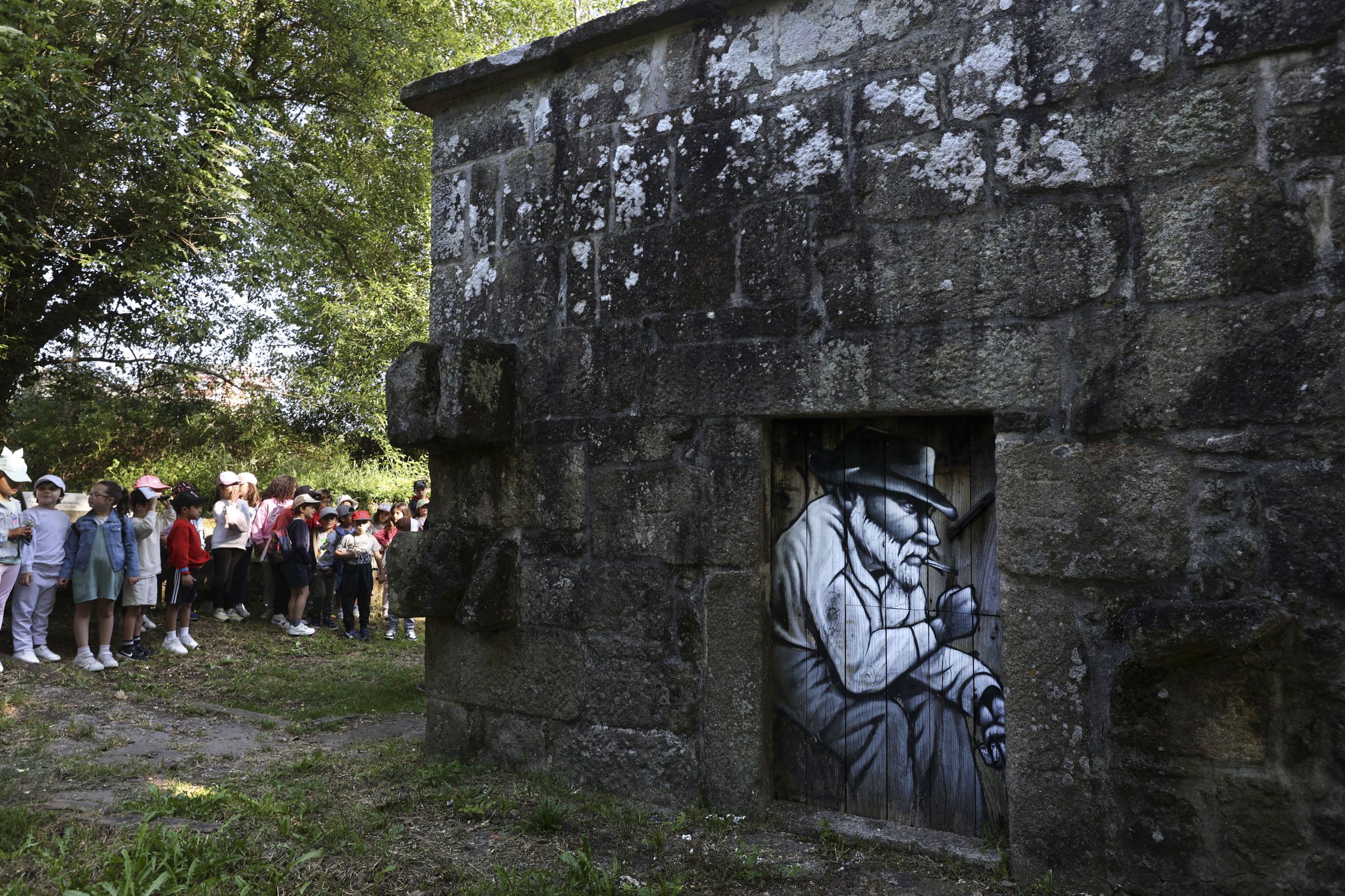 Visita dos alumnos do colexio �lvarez Limeses a senda do r�o dos Gafos. 23/04/2024