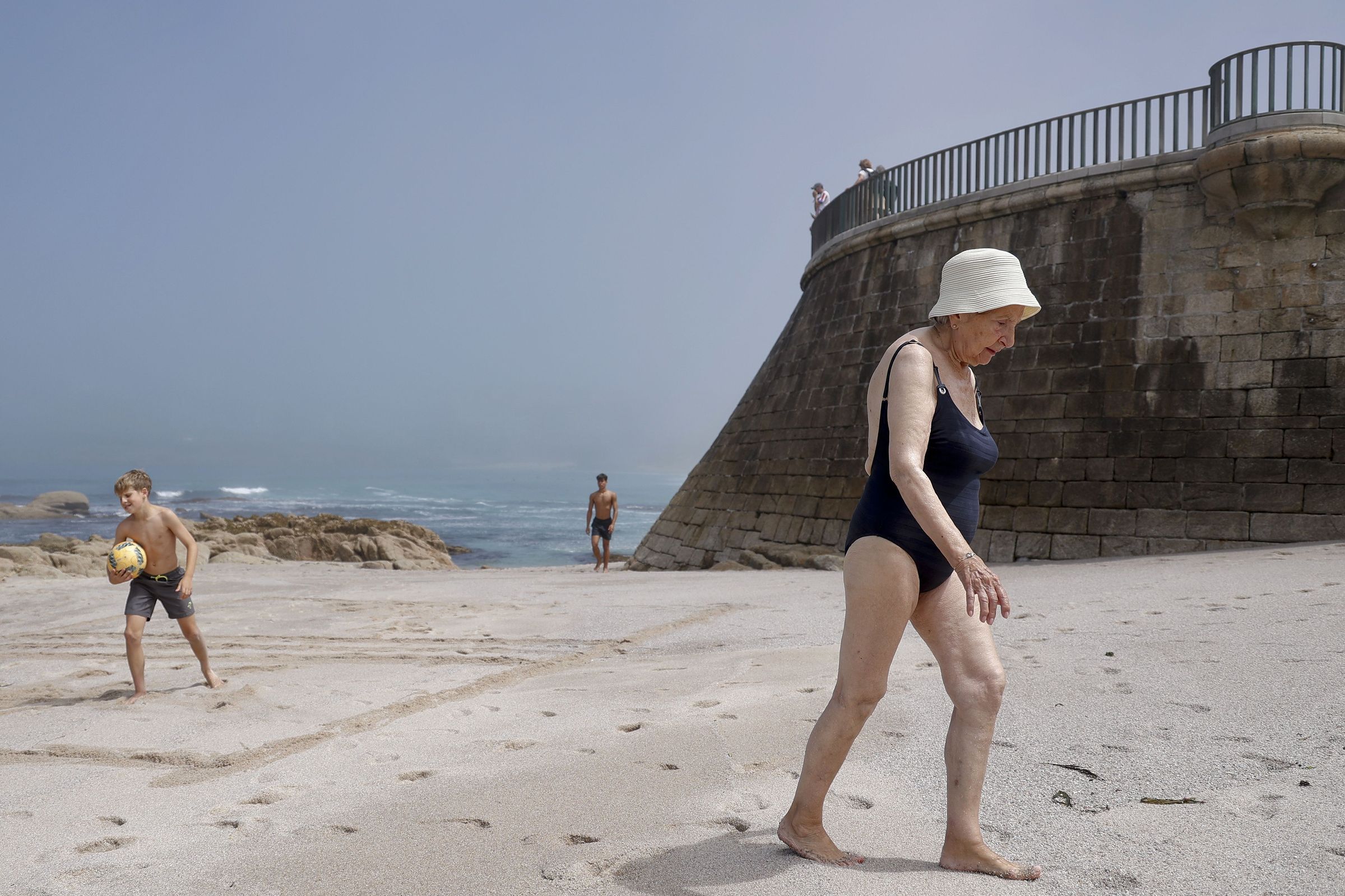 Nboas matinais na praia de Riazor. 27/07/2025