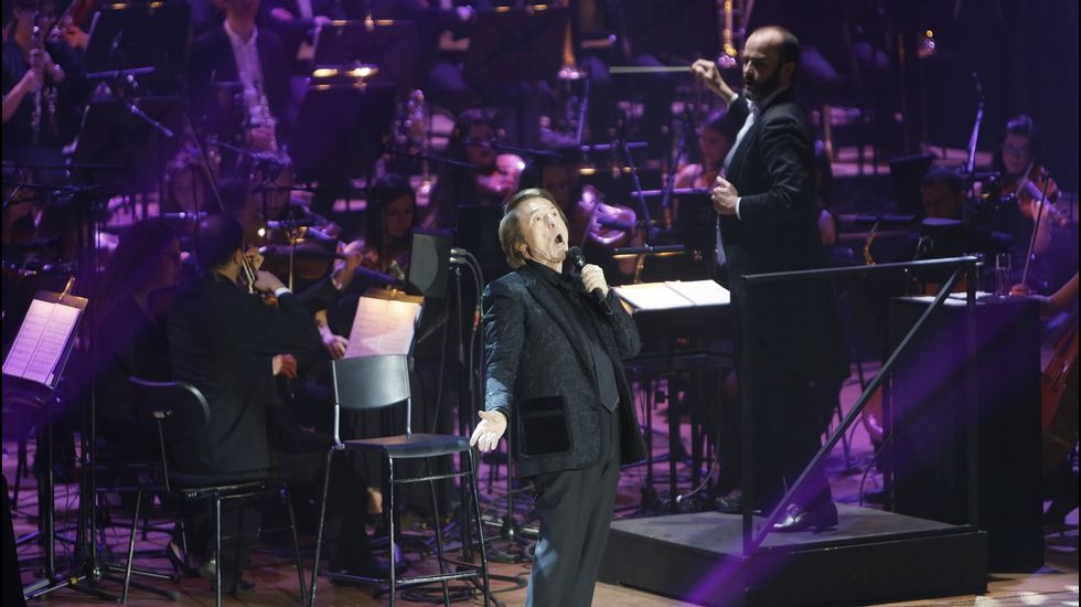 UN AÑO DE VOZ: SIEMPRE RAPHAEL