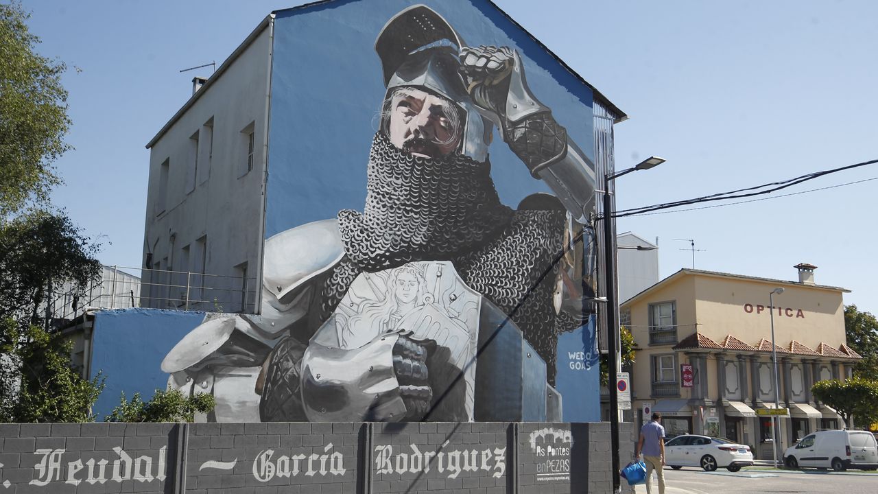 Señor García Rodríguez de Valcarce, obra de Wedo Goás, en la avenida de Galicia