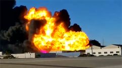 Impresionante incendio de una f&aacute;brica qu&iacute;mica en Valencia