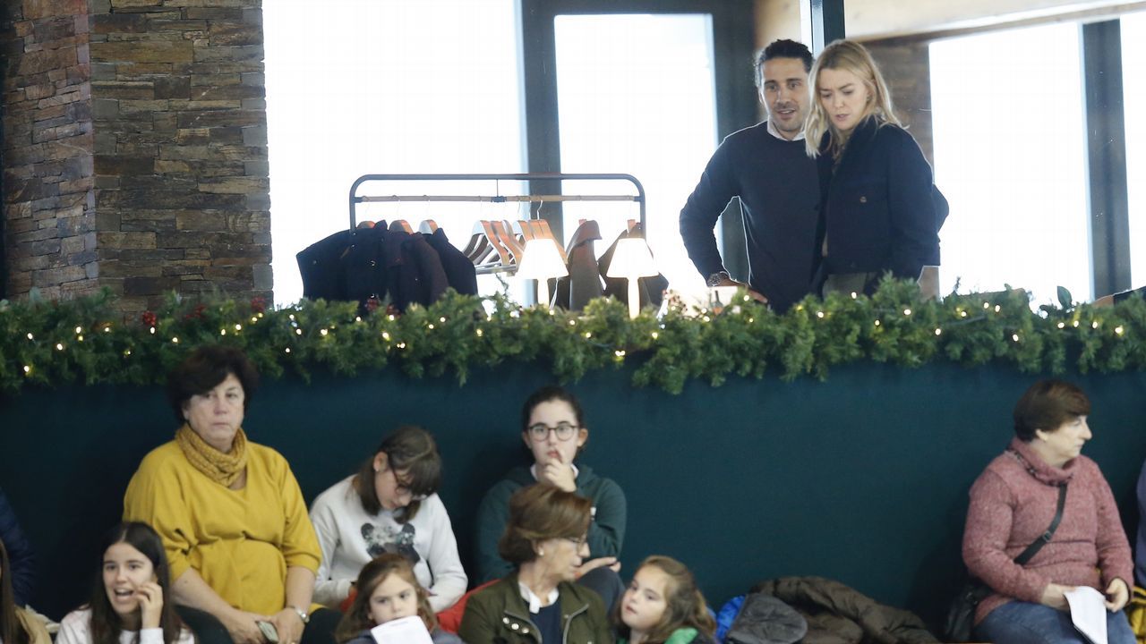 El jinete y exmarido de Marta Ortega, Sergio Álvarez, con su hijo en Casas Novas