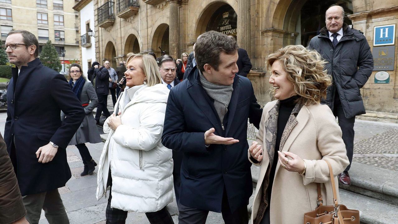 El líder del PP, Pablo Casado, en Oviedo donde presentó públicamente a la candidata popular a la Presidencia del Principado, Teresa Mallada, expresidenta de Hunosa