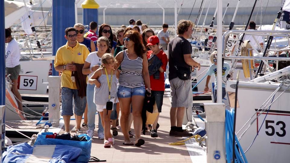 HUBO MUCHA ASISTENCIA DE PUBLICO PARA VER LAS EMBARCACIONES DE MARTIN CODAX