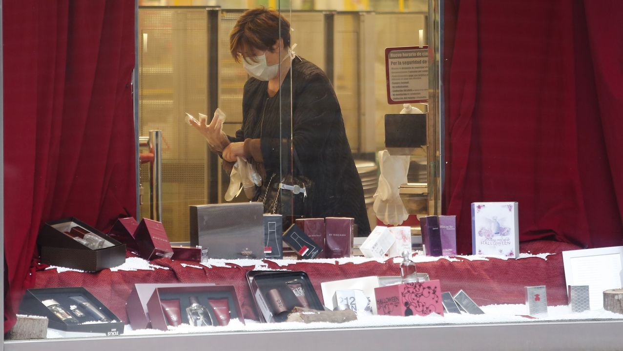 Uso de mascarillas en los comercios de Pontevedra