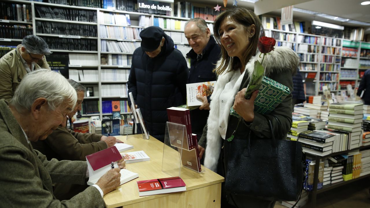 Firma de libros de Sánchez Salorio en la Librería Arenas