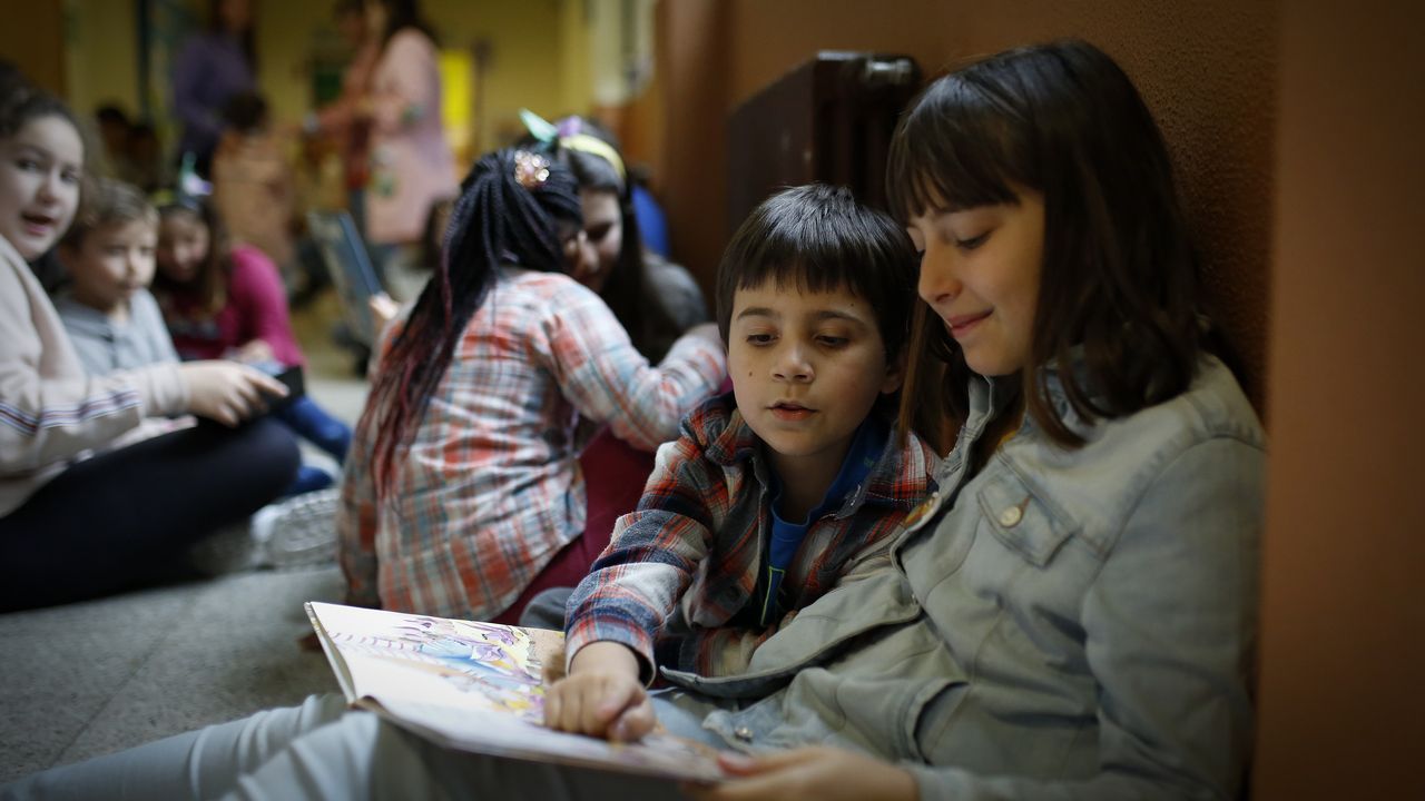 Los escolares del Colegio Anxo da Garda celebran el Dia Internacional del Libro