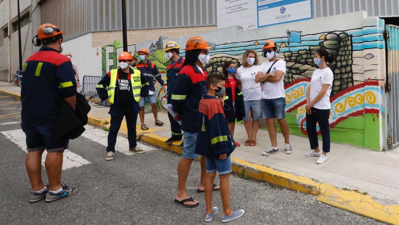 Por el coronavirus, Viveiro reubicó dos mesas electorales en la casa consistorial, donde en algunos momentos se formaron colas