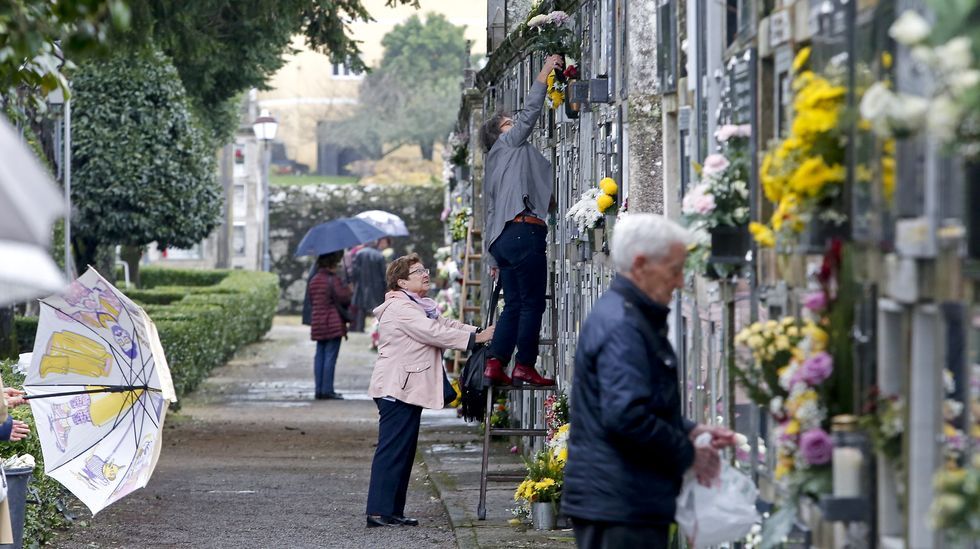 Día de Difuntos en el cementerio de San Mauro