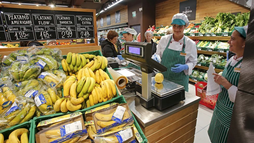 Supermercado Gadis en la calle Oliva