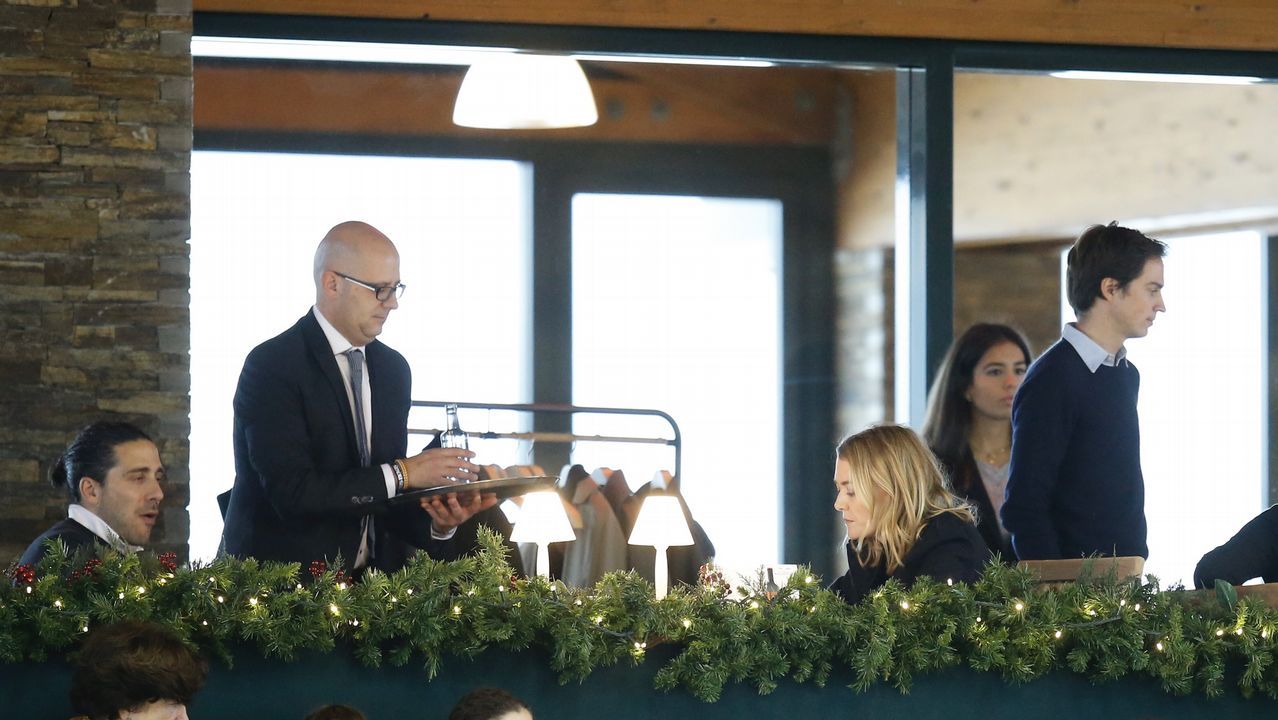 El jinete y exmarido de Marta Ortega, Sergio Álvarez, con su hijo en Casas Novas