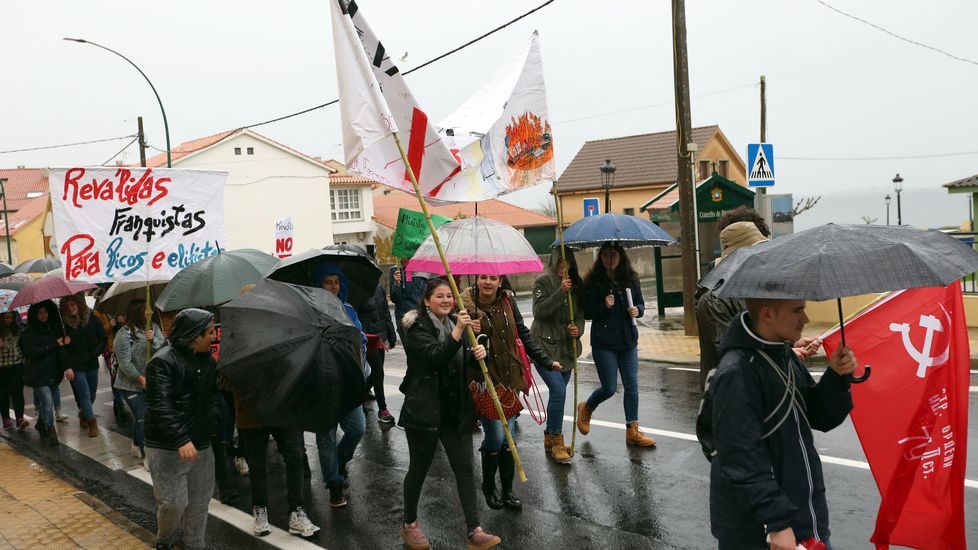 Protesta contra las reválidas y la Lomce en Barbanza