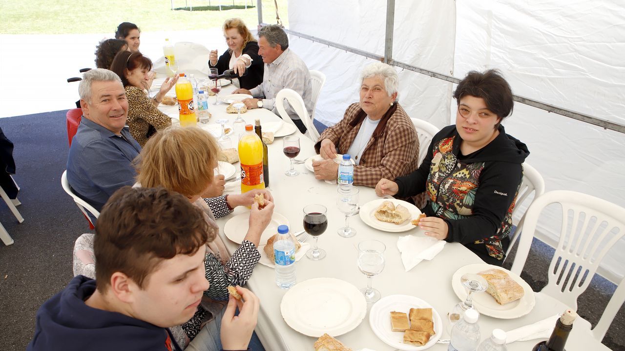 JORNADA DE FAMILIAS EN AMICOS. COMIDA