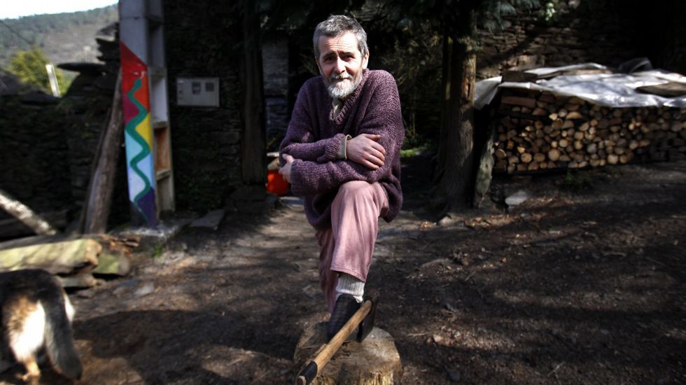Alfonso, el carpintero de la comuna.