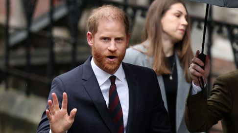 El príncipe Enrique declara en el juicio contra la prensa El príncipe Enrique declara en el juicio contra la prensa