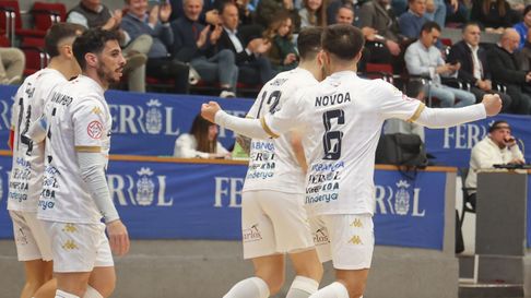 La salvadora victoria de O Parrulo Ferrol en im&aacute;genes