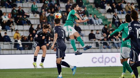 Pitidos de la afici&oacute;n tras la debacle del Racing de Ferrol frente al Real Madrid Castilla
