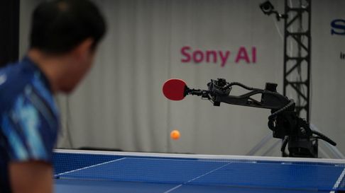 El&nbsp;robot entrenado con IA que ya gana a la &eacute;lite del tenis de mesa