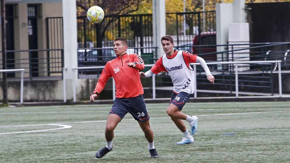 Entrenamiento del Pontevedra CF en A Xunqueira
