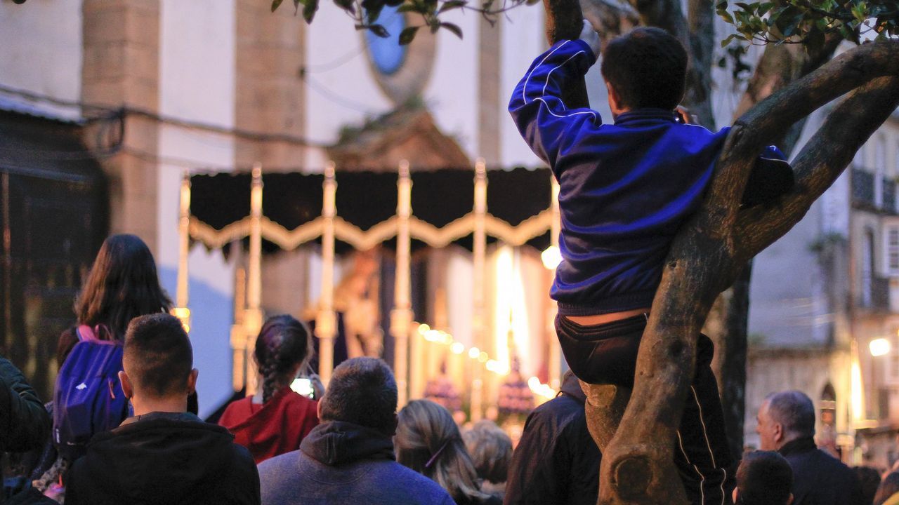 Lunes Santo | Procesión de Cristo Rey y la Virgen de la Amargura. Cofradía de Dolores