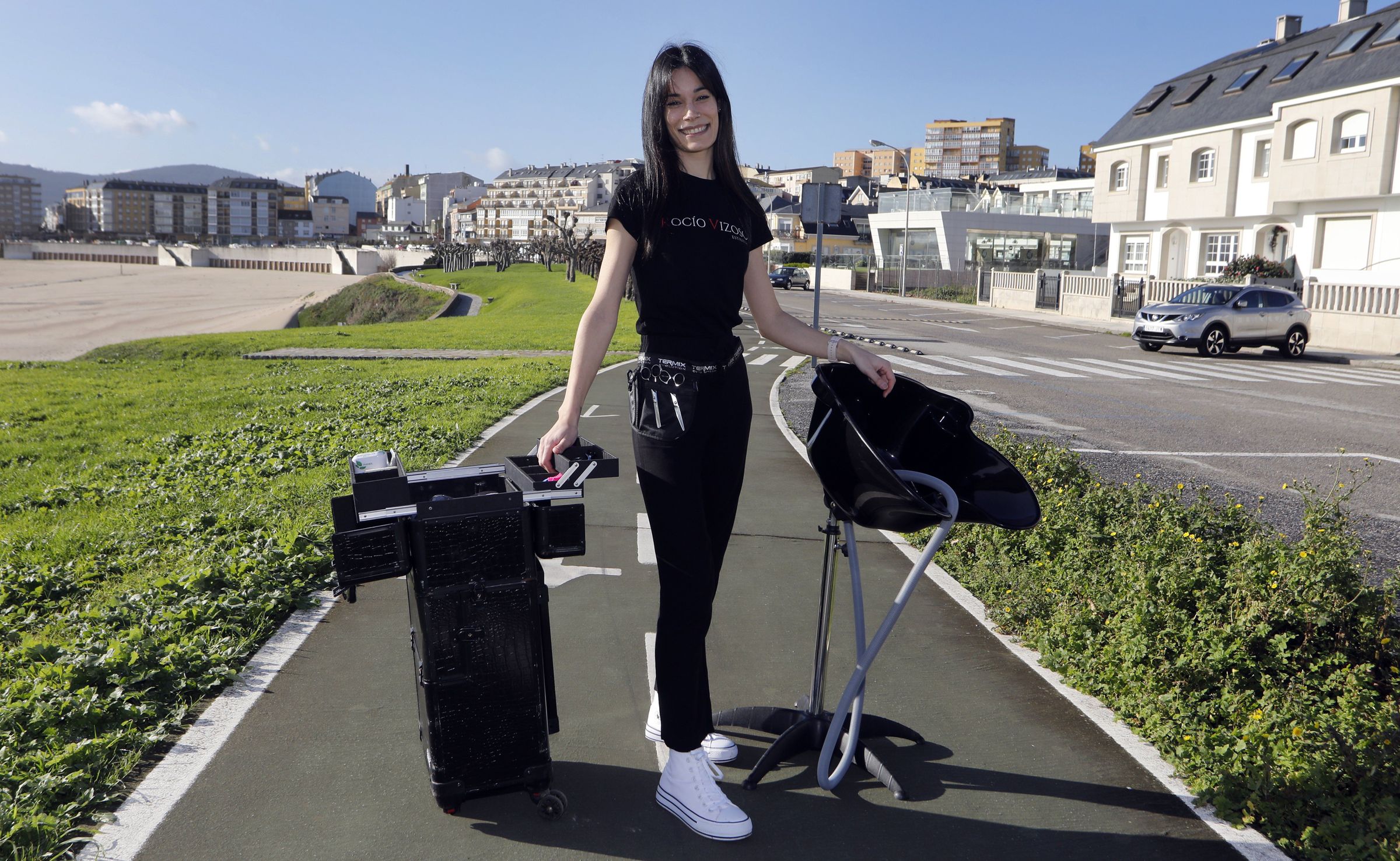 Roc�o Vizoso, perruqueira de Mondo�edo. Despois da pandemia dec�dese polo servizo a domicilio. 11/01/2023