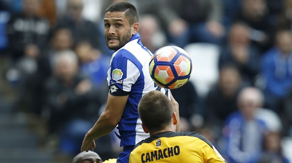 Joselu cabecea el 1-0