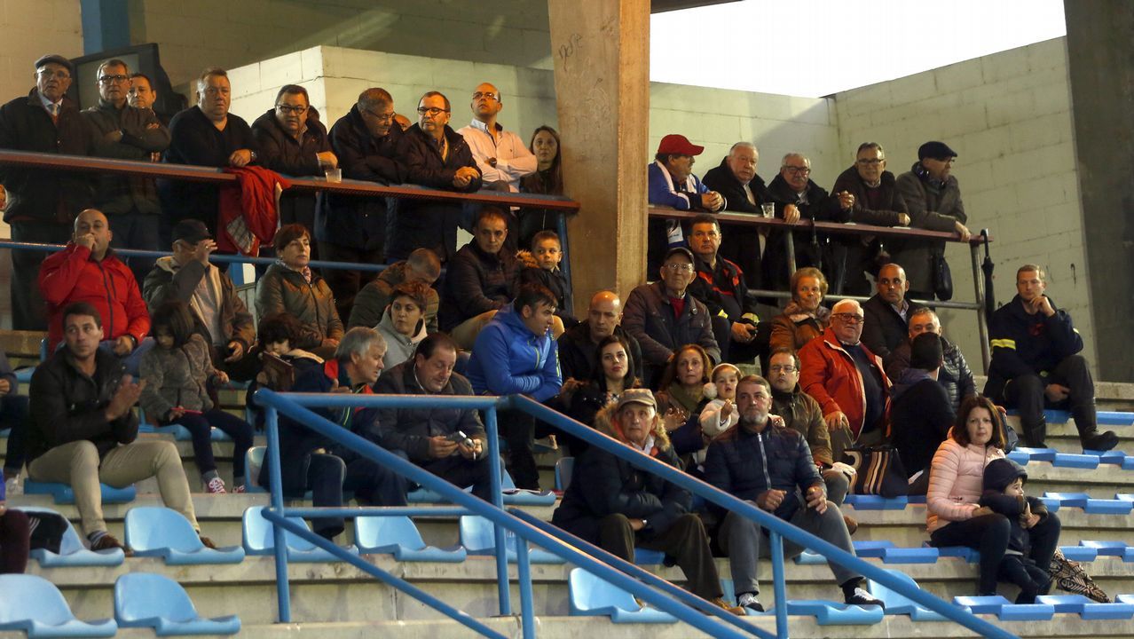 Partido de Tercera División entre el Noia y el Cultural Areas.