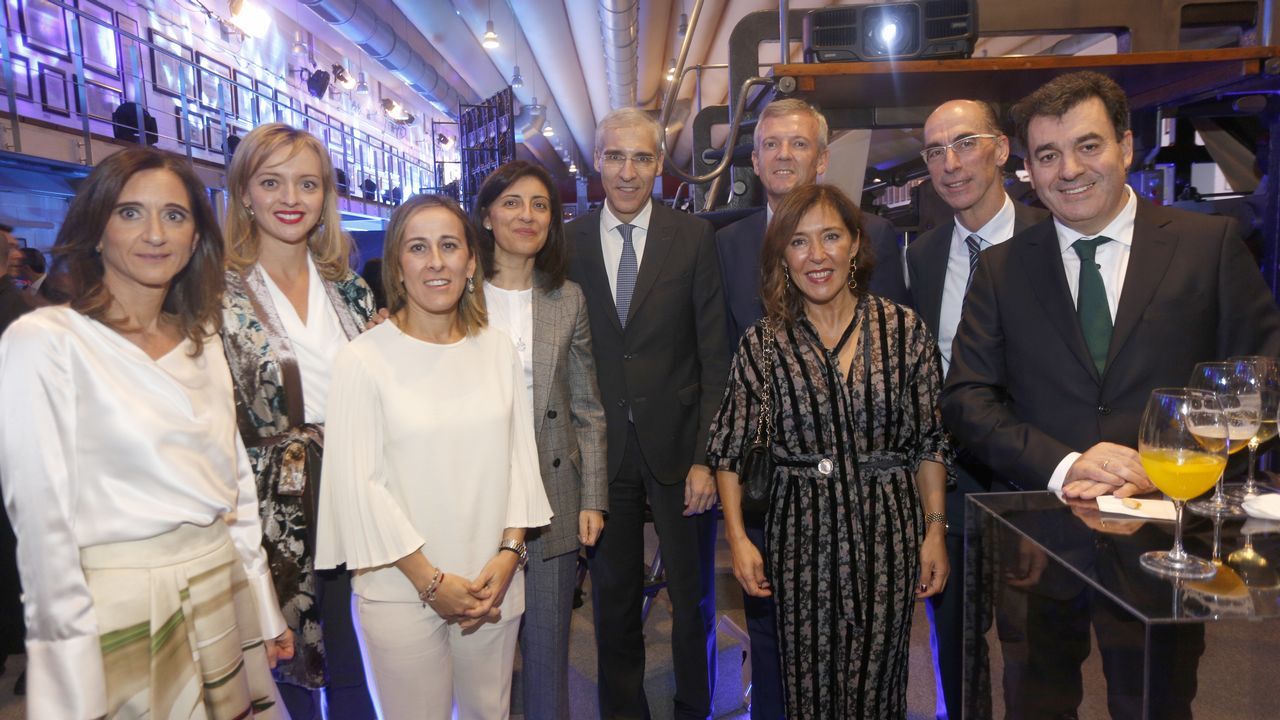 Los actuales conselleiros de la Xunta posaron con Beatriz Mato, candidata del PP a las elecciones municipales en A Coruña